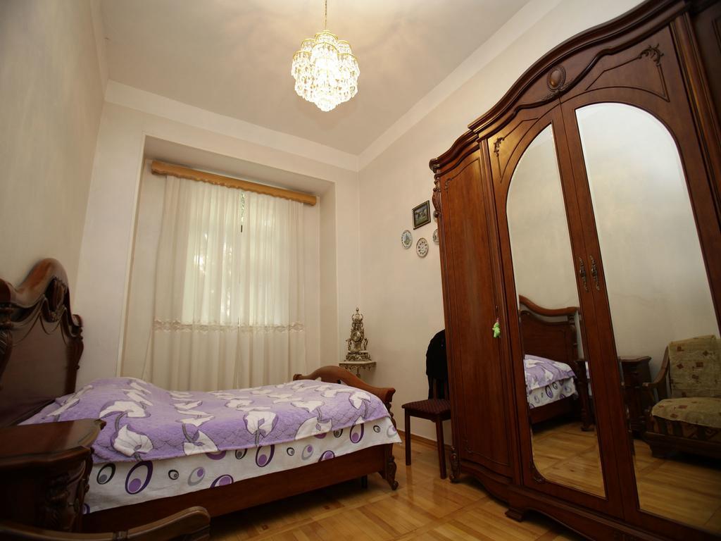 Leila Hotell Tbilisi Rom bilde